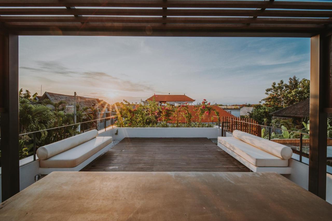 New 4 Bedroom 5 Min Walk To Berawa Beach Enclosed Livng Чангу Экстерьер фото