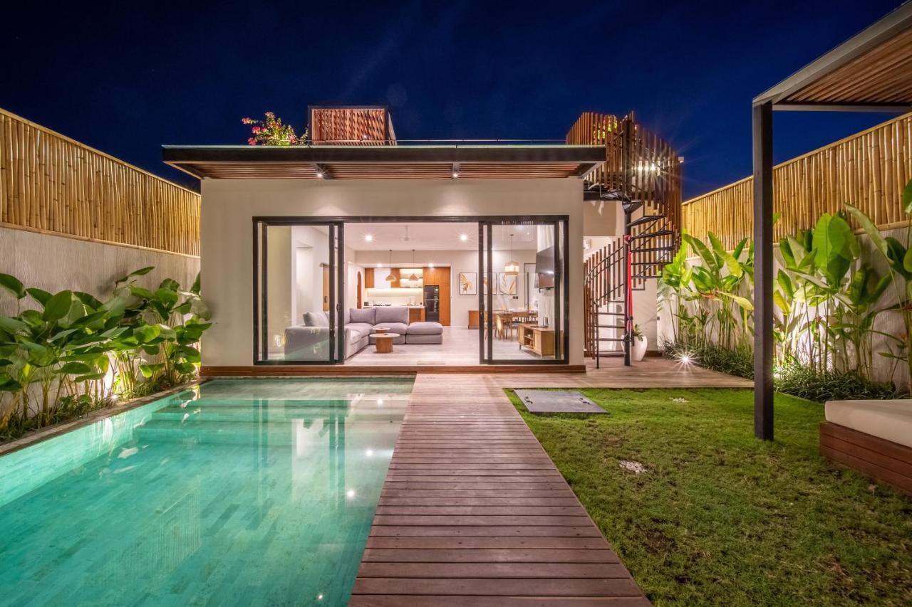 New 4 Bedroom 5 Min Walk To Berawa Beach Enclosed Livng Чангу Экстерьер фото