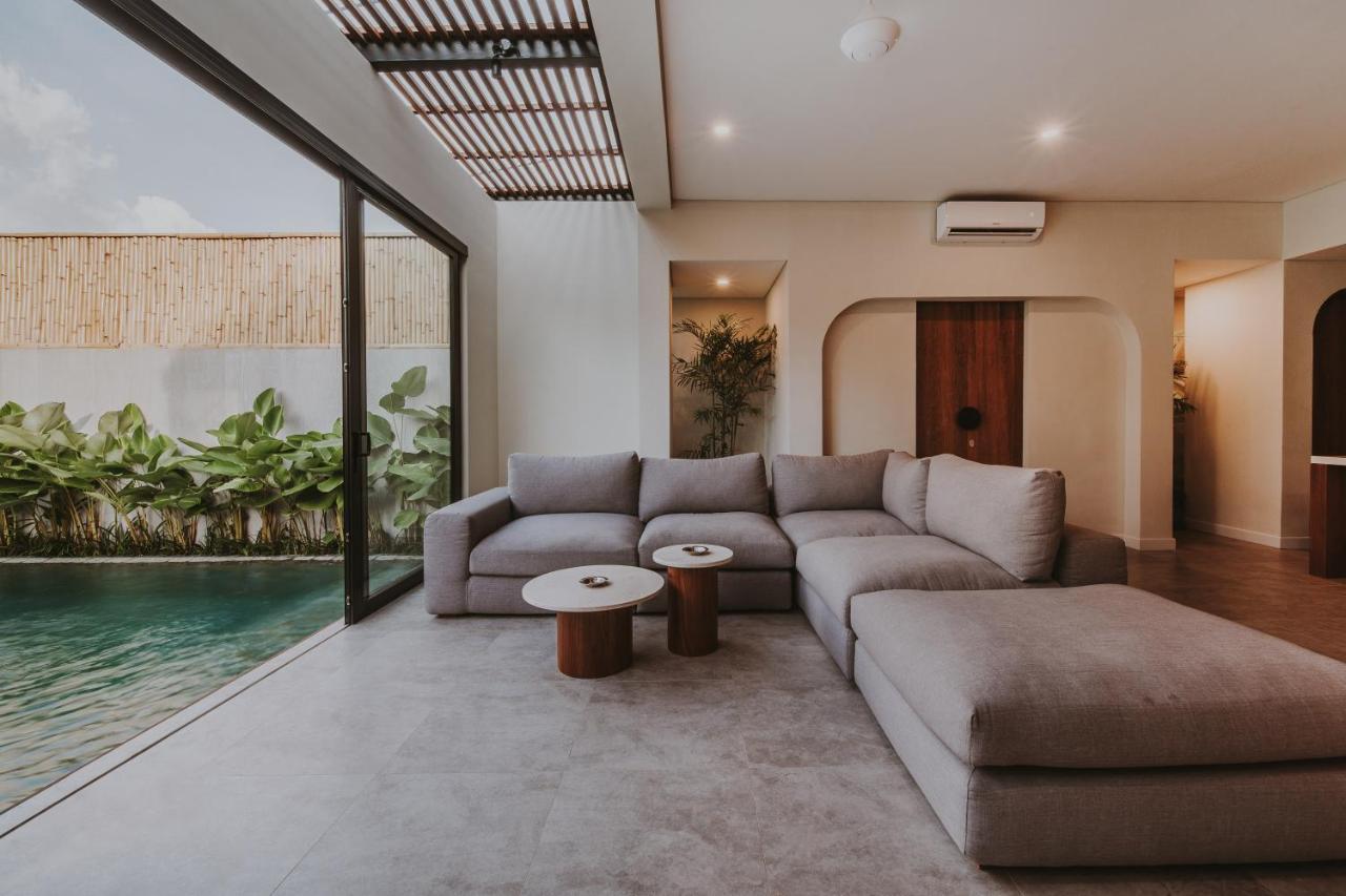 New 4 Bedroom 5 Min Walk To Berawa Beach Enclosed Livng Чангу Экстерьер фото
